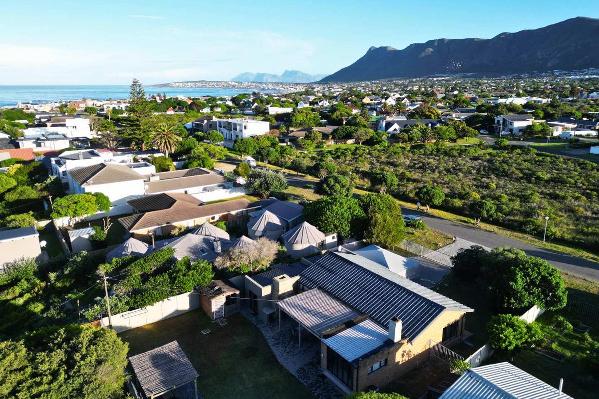This Is What Coastal Living Was Always Meant to Feel Like! - Photo 2