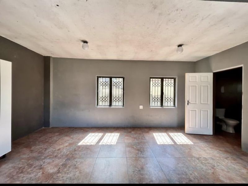 Bellair's Best: Flexible Multi-Unit Living with Great Potential! - Photo 6