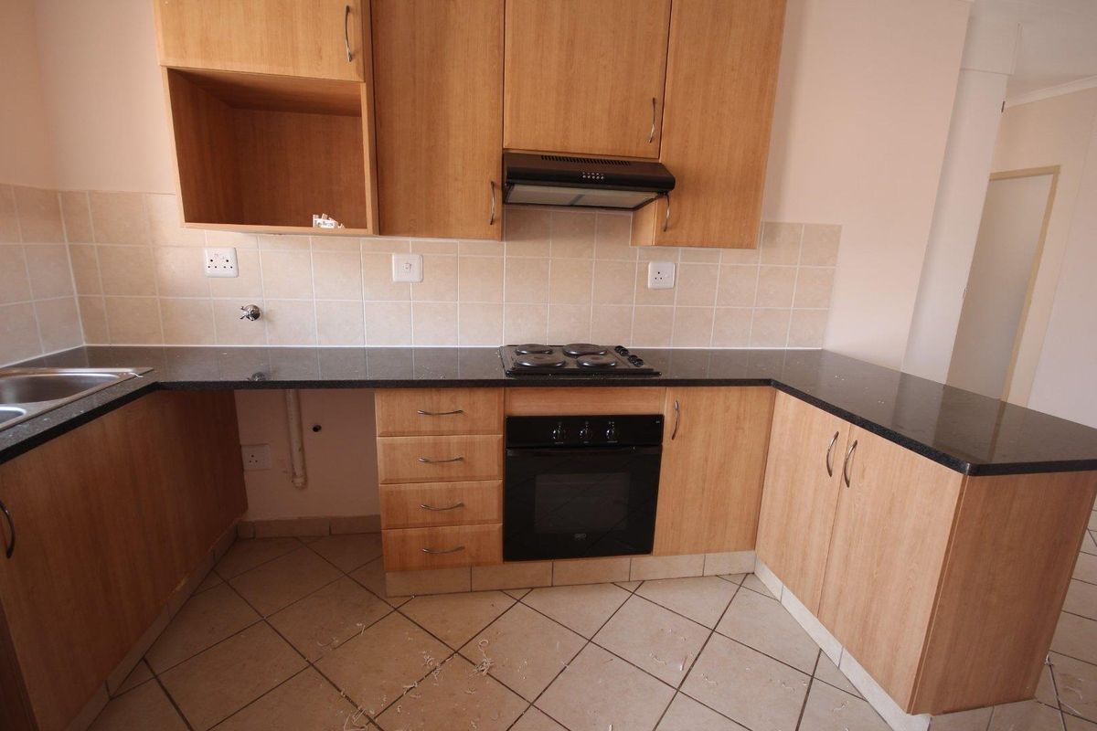 Perfect 3Bedroom 2nd floor apartment! - Photo 4