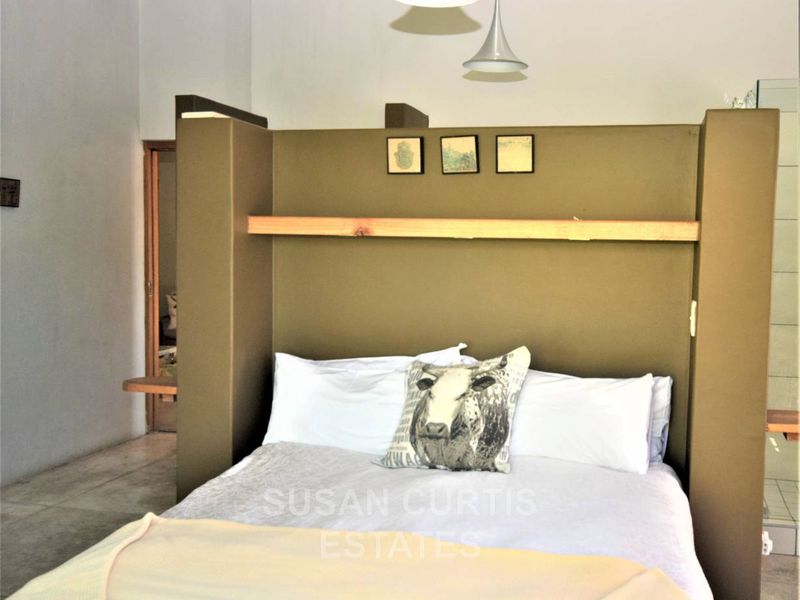 A GUEST HOUSE WITH SO MUCH APPEAL! - Photo 9