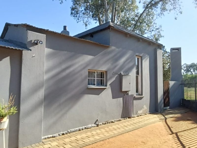 LARGE SMALL HOLDING.EXCELLENT LOCATION.MARKED FOR DEVELOPMENT - Photo 4