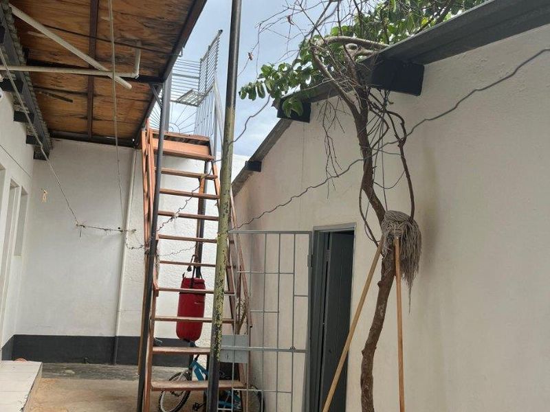 2-Bedroom Double Storey Freestanding House + 2 rooms outside( Income generating) - Photo 7