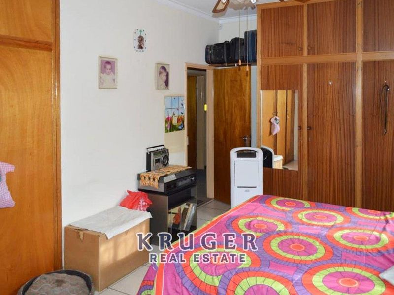 Vintage house for sale in Outjo with huge green gardens! - Photo 10