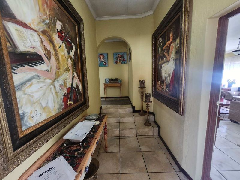 4 Bedroom well-maintained family home in Randhart - Photo 7