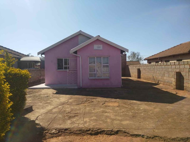 3 bedrooms house for sale in Soshanguve B1 - Photo 2