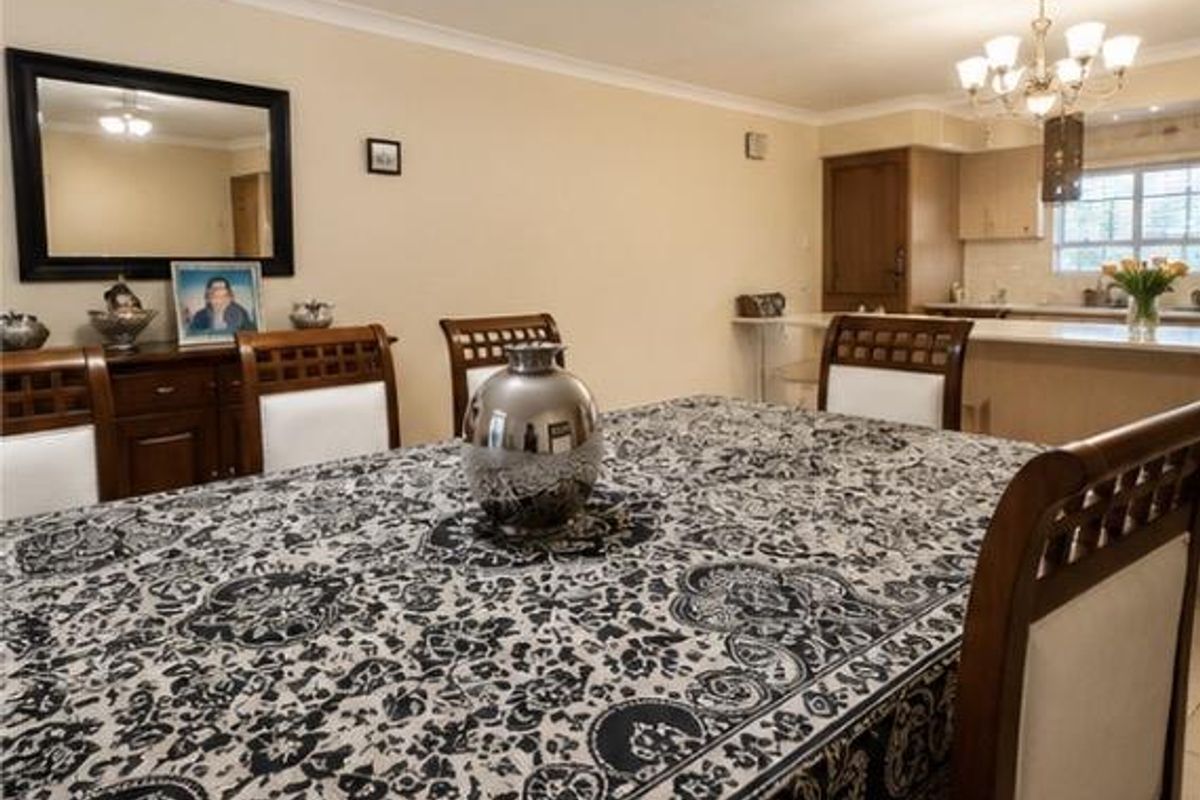 Prime Location! Spacious 3-Bedroom Home Near Major Routes - Photo 2