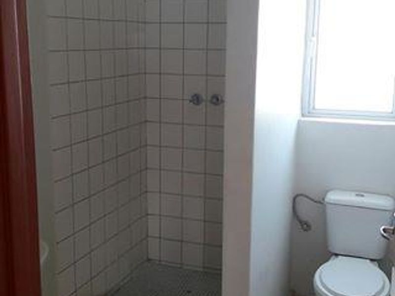 WELL MAINTAINED 2 BEDROOM APARTMENT IN OTJOMUISE!!! - Photo 4