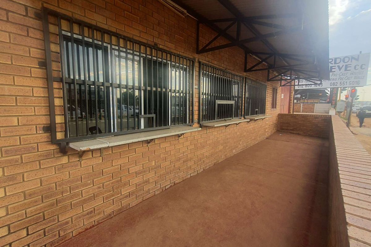**Exciting Opportunity: Tavern for Sale in East Lynne, Pretoria** - Photo 3