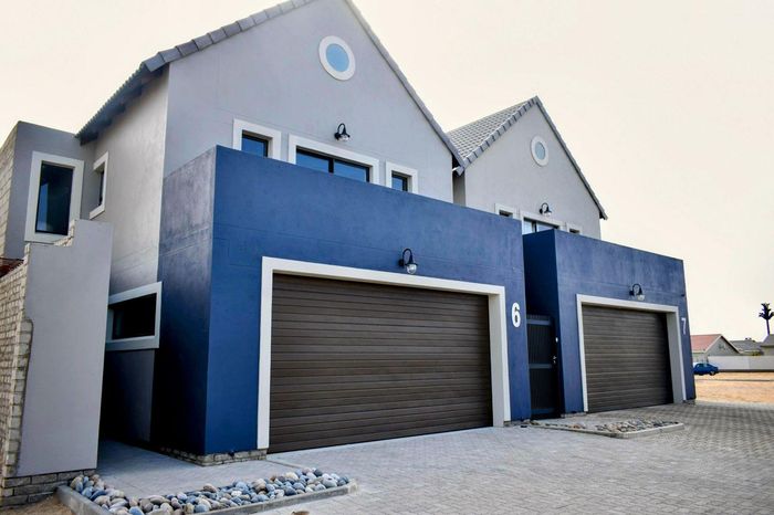 Property #2558237, Townhouse For Sale in Ocean View