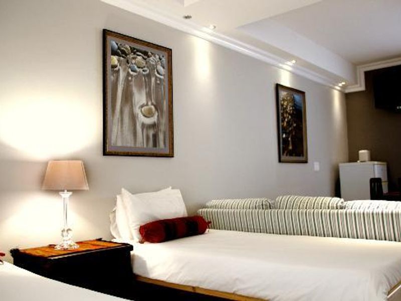 GUESTHOUSE FOR SALE - Photo 10