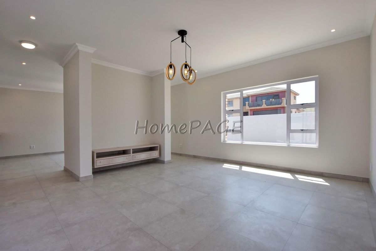Ext 9, Swakopmund:  New 3 Bedr Home with 2 Bedr Flat is for Sale - Photo 5
