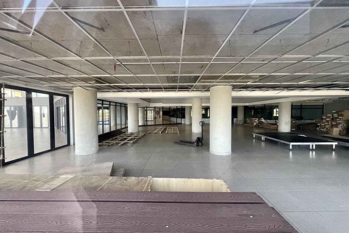 Hendra - Prime 784m2 Commercial Office Space in Umhlanga Ridgeside - Photo 4