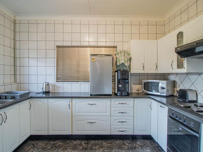 Perfect Building for Business & Living - Photo 7