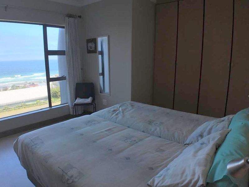 Charming Family Home  in Dwarswegstrand, Garden Route - Photo 10