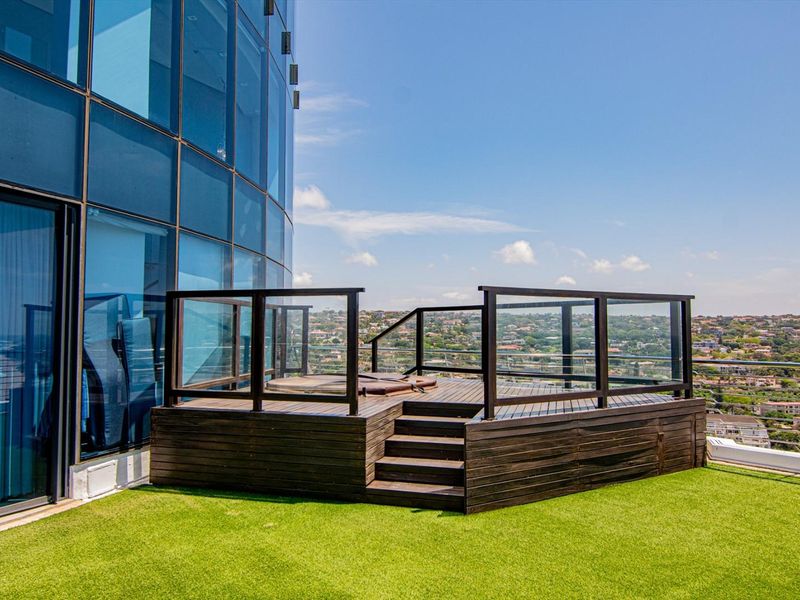 3 BEDROOM I 4 BATHROOM APARTMENT - Photo 4