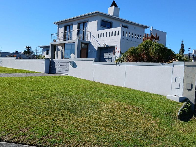 WALKING DISTANCE FROM THE OCEAN. - Photo 9