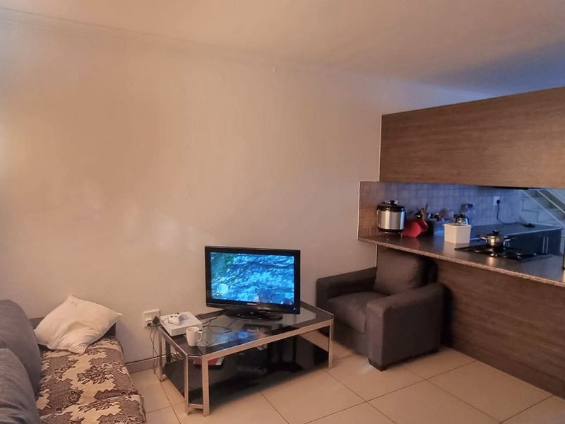 SPACE SPACE - 3 BEDROOM TOWNHOUSE OTJOMUISE - Photo 9