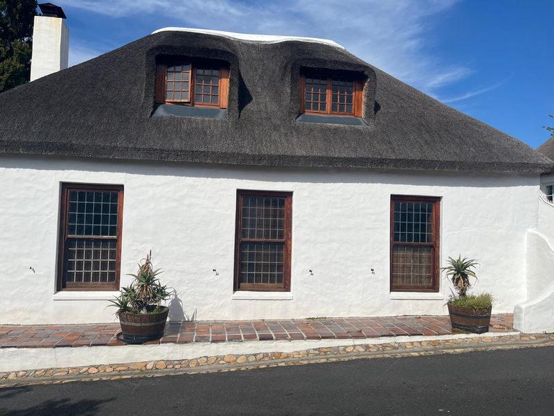 Two storey house in Chelsea Village,Wynberg Upper - Photo 2