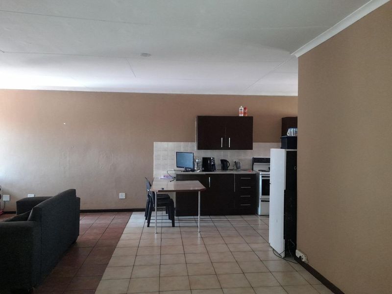 Spacious Living in a Prime Pretoria North Location. - Photo 5
