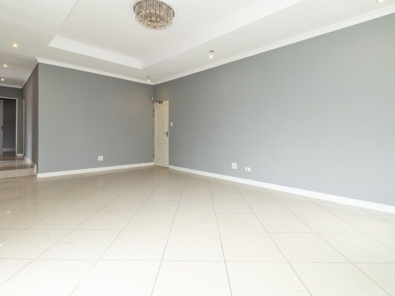 3 Bedroom House for Sale in  Cosmo City - Photo 7