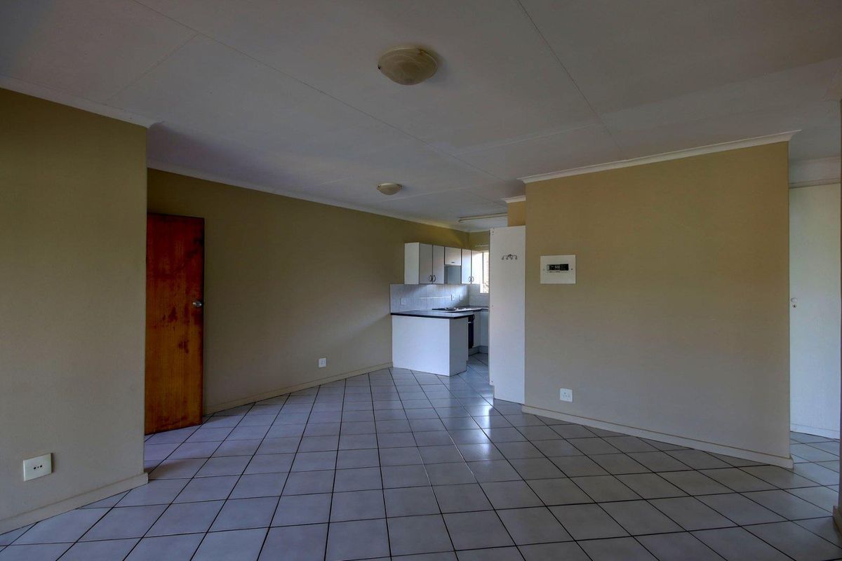 First-floor, 2 bed 1 bath unit in Faerie Glen - Photo 5