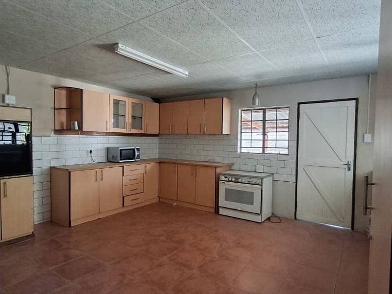 Prime Industrial Plot for Sale: Exceptional Features and Strategic Location - Photo 10