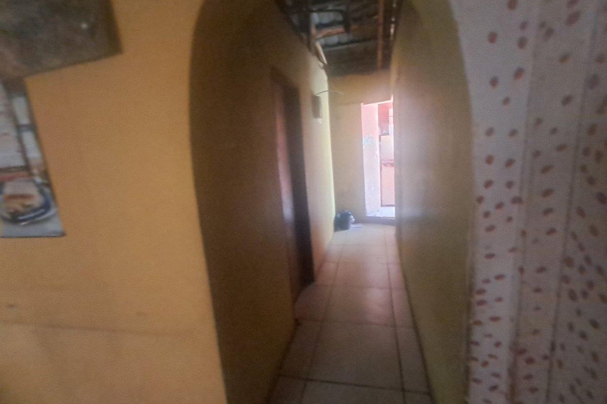 2 Bedroom House In Lindekuhle Ivory Park Ext 10 - Photo 4