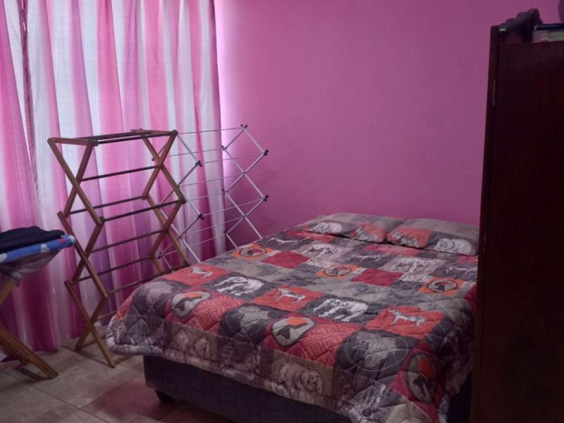 modern, stunning lock up and go 3 bedroom apartment - Photo 6