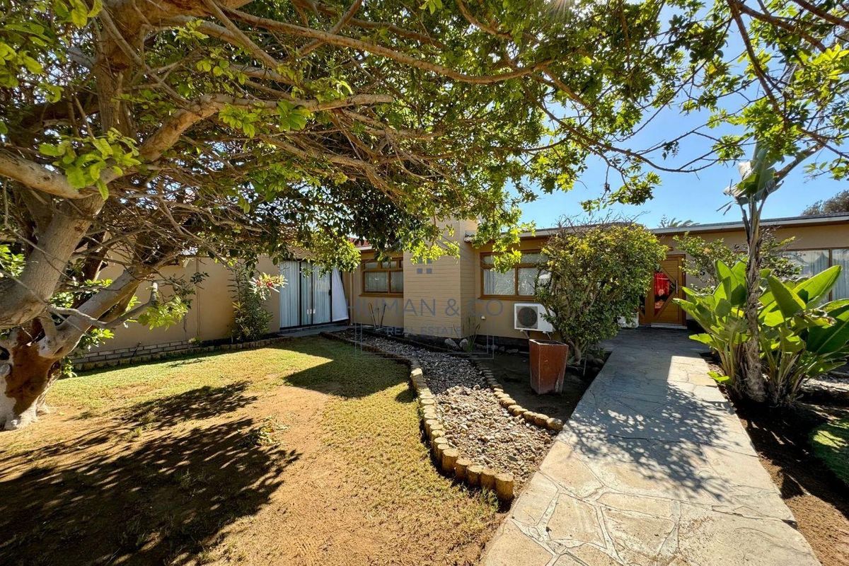 Spacious 4 Bedroom house in central area - Photo 4