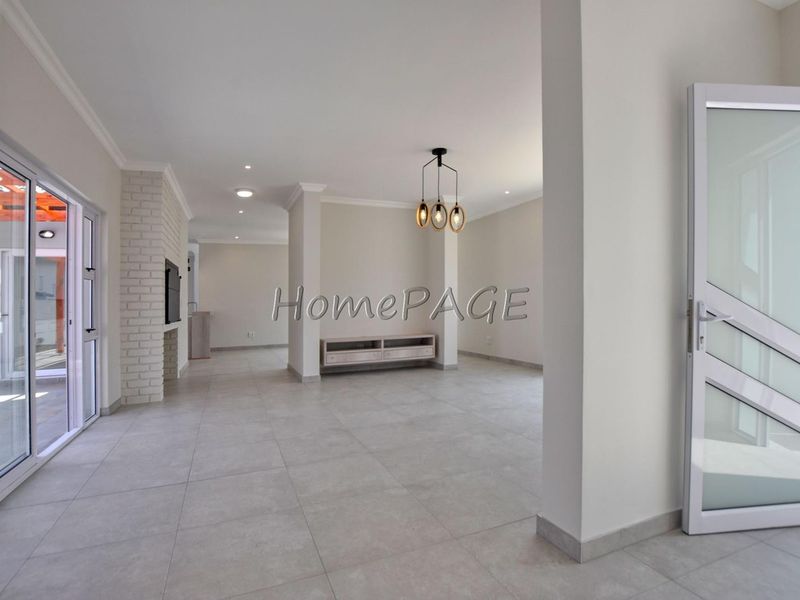 Ext 9, Swakopmund:  New 3 Bedr Home with 2 Bedr Flat is for Sale - Photo 4