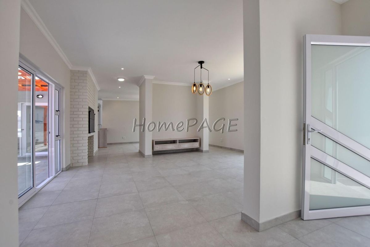 Ext 9, Swakopmund:  New 3 Bedr Home with 2 Bedr Flat is for Sale - Photo 4