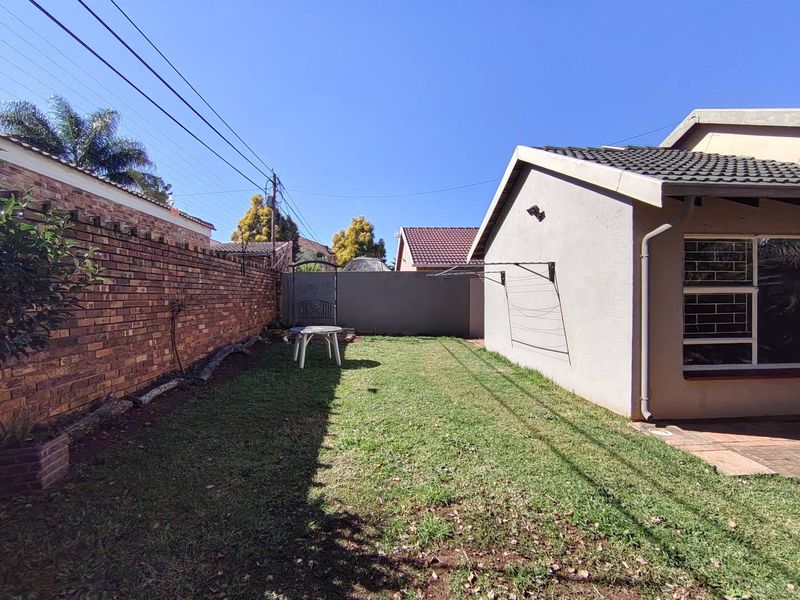 2 Bedroom Townhouse for sale in Kempton Park - Photo 6