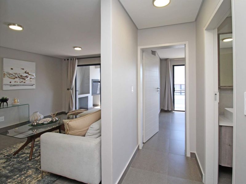 Modern First floor 2 Bedroom apartment for rent - Photo 3