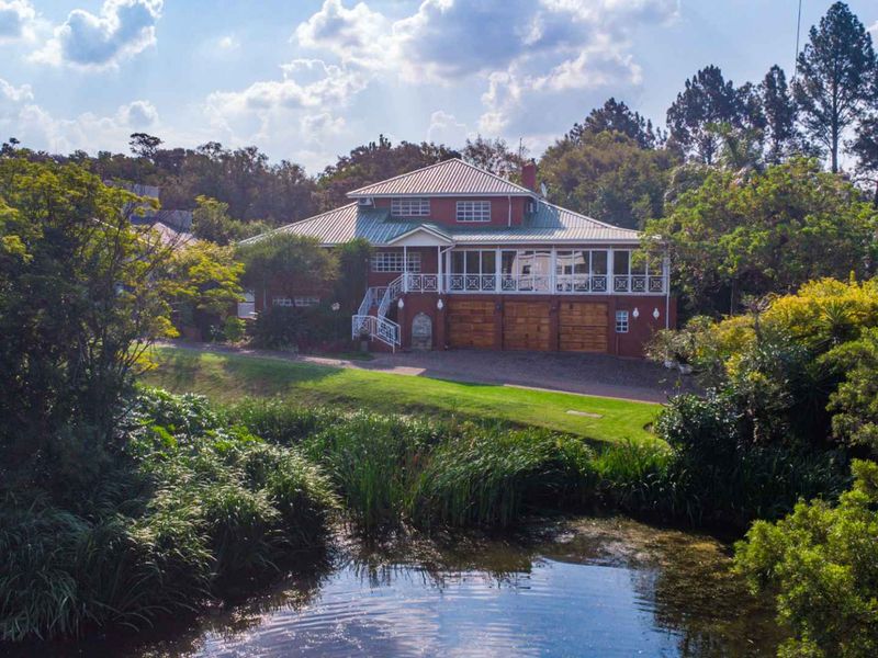 A Grand Canvas of Space & Light – Waiting for a Family to Call It Home - Photo 3