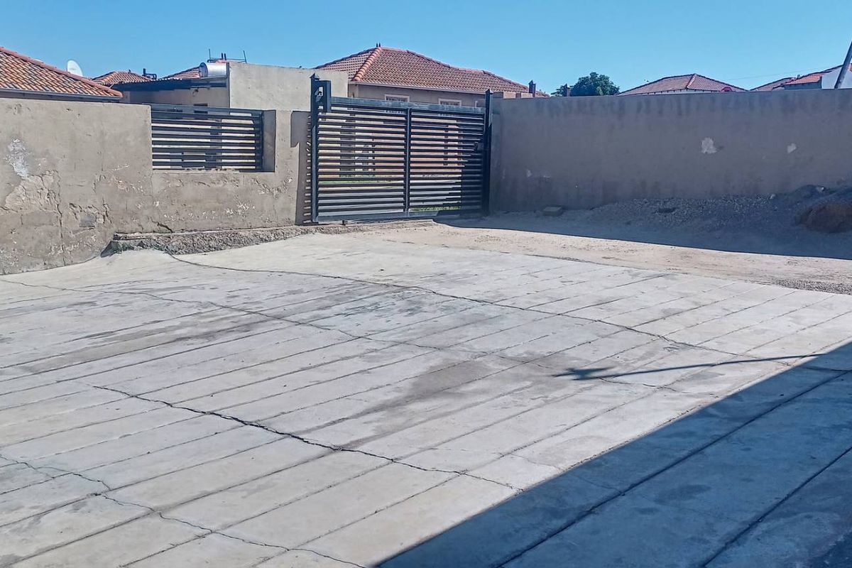 Open-Plan Living in Glenway Estate! - Photo 2