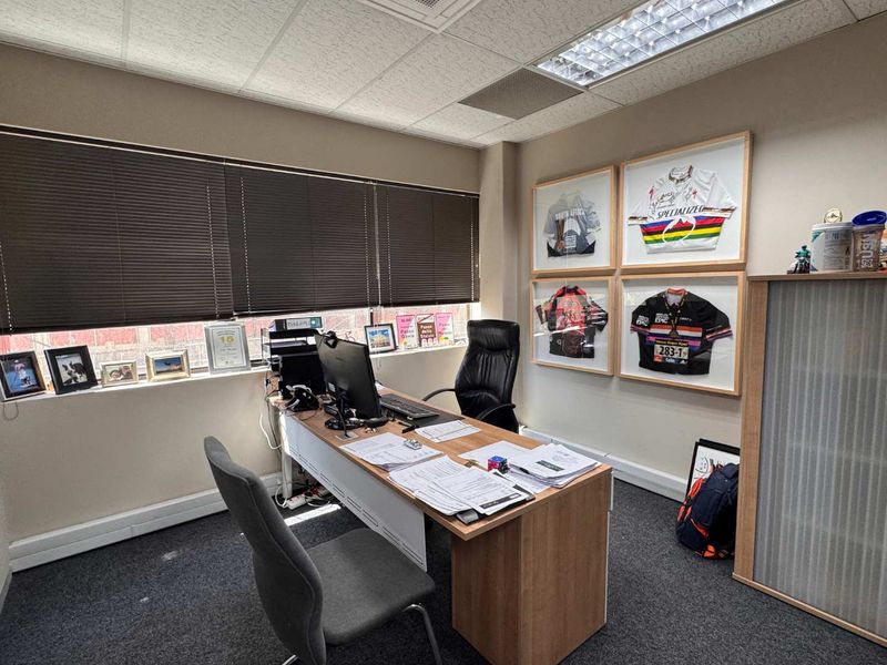 AAA-Grade Full-Floor Office De Waterkant - Photo 3