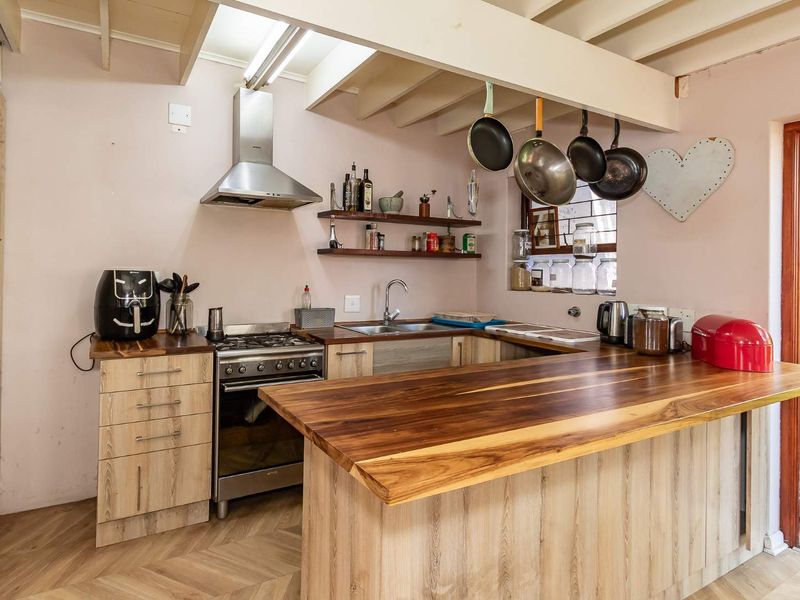 Stylish 3-bed freestanding duplex in Kenilworth, Cape Town - Photo 8