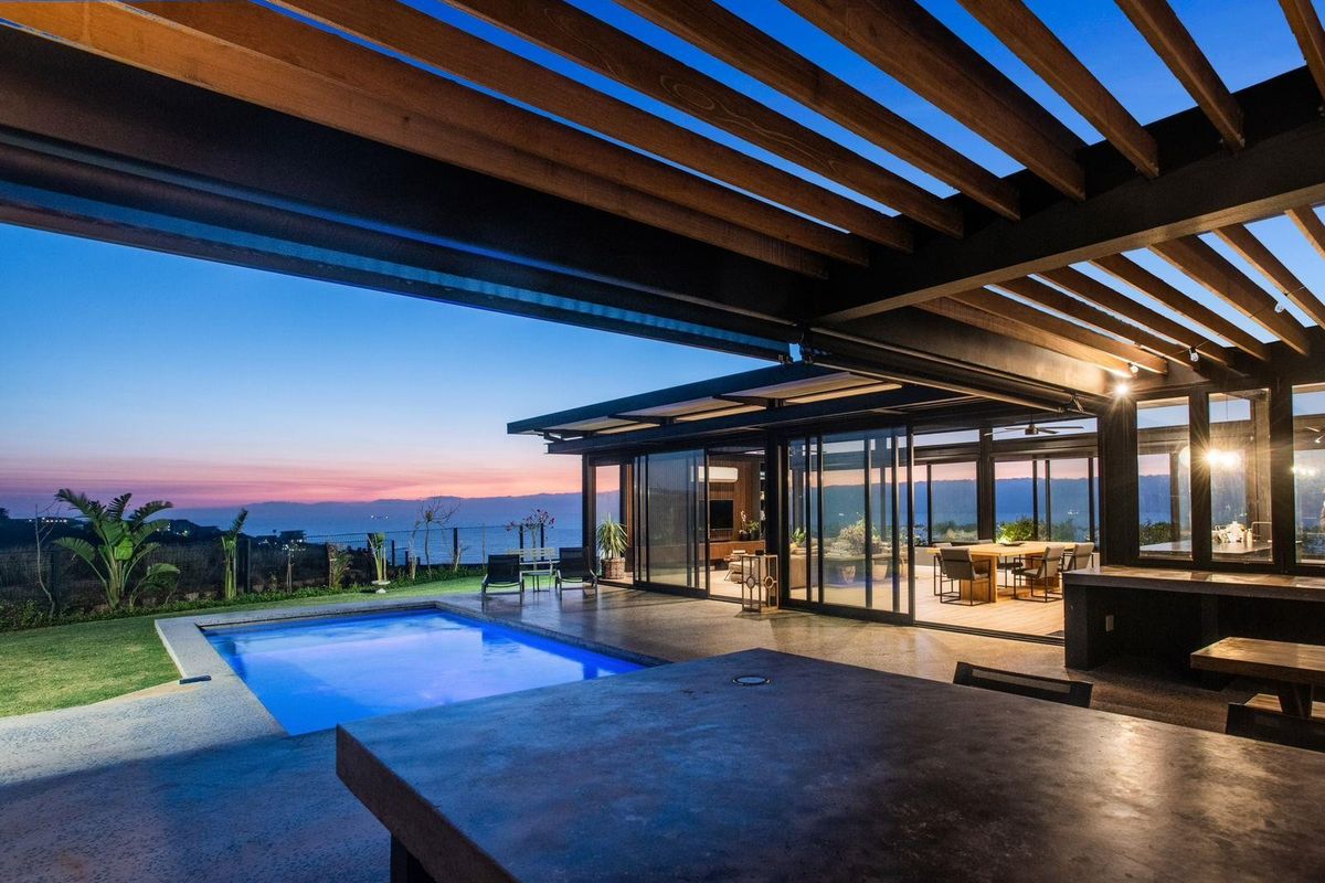 Luxury home - Photo 2