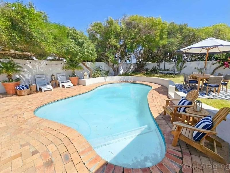 Spacious, family home near the water! - Photo 3