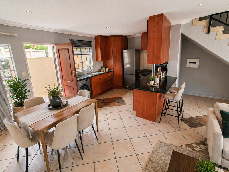 2 Bedroom Townhouse for sale - Photo 8