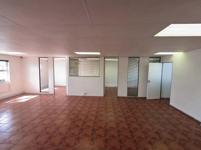 107sqm First Floor Office to Rent in a secure office park, Milnerton - Photo 3