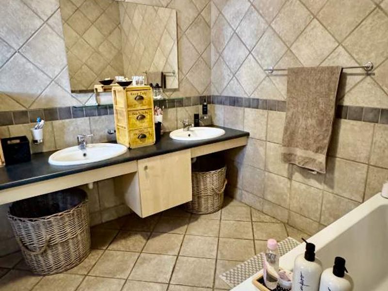 New Release - Photo 4