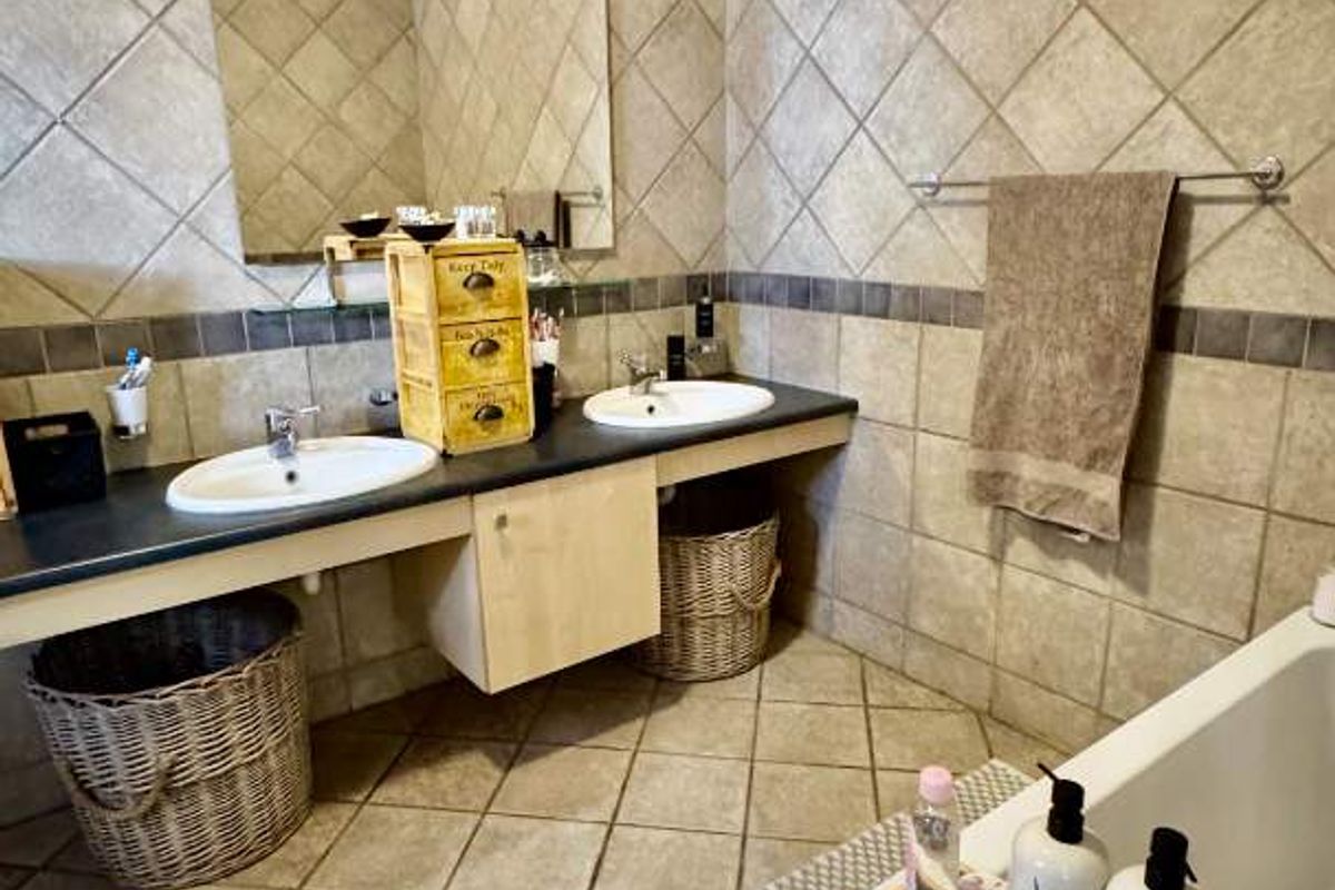 New Release - Photo 4