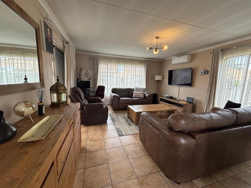 2 Bedroom Cluster for sale in Kibler Park - Photo 6