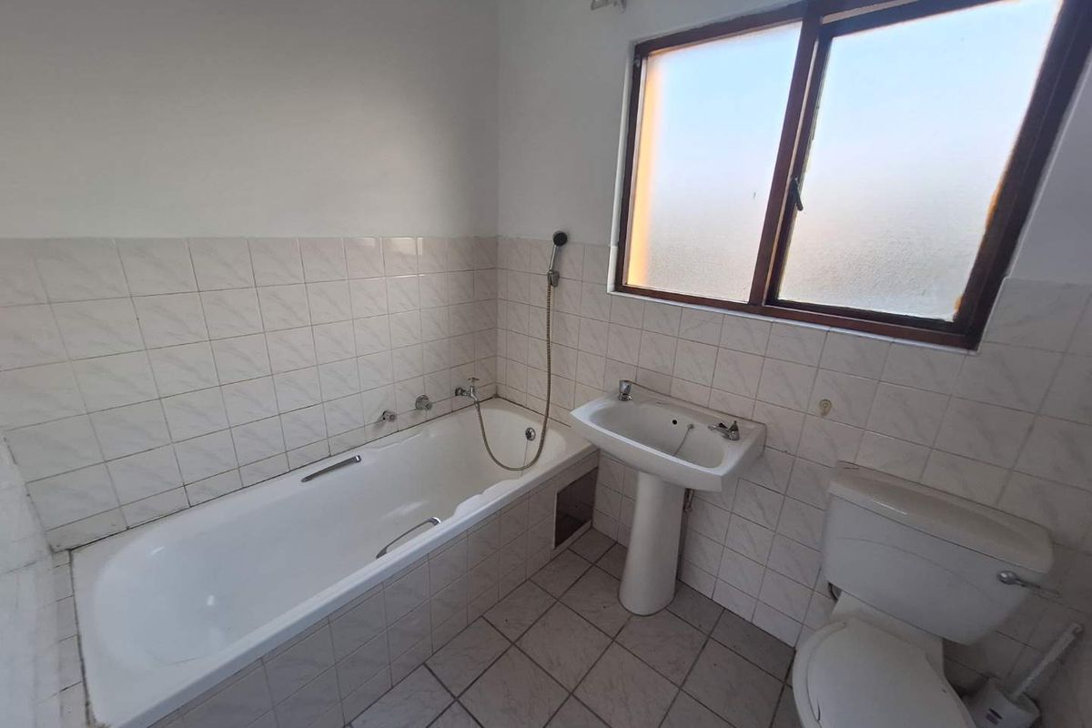 THE IDEAL LOCK UP AND GO - Photo 4