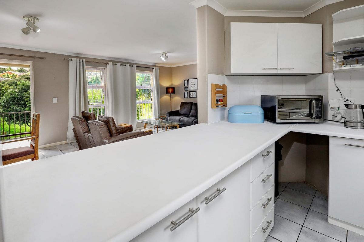 Spacious & Secure Two-Bedroom Apartment in Loevenstein - Photo 5