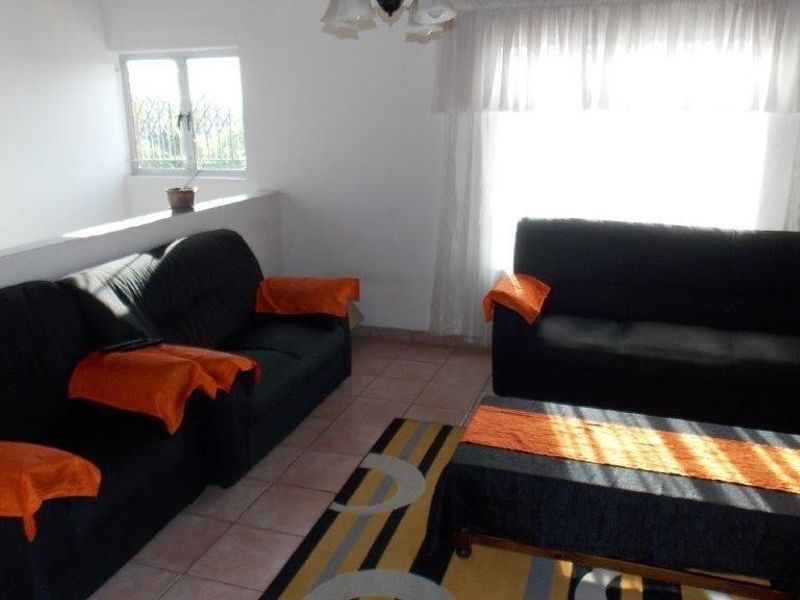 Your New Chill Pad Awaits in Prime Shallcross! - Photo 4