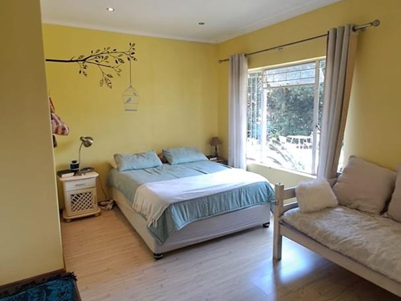 LOVELY 3 BEDROOM FAMILY HOUSE - Photo 10