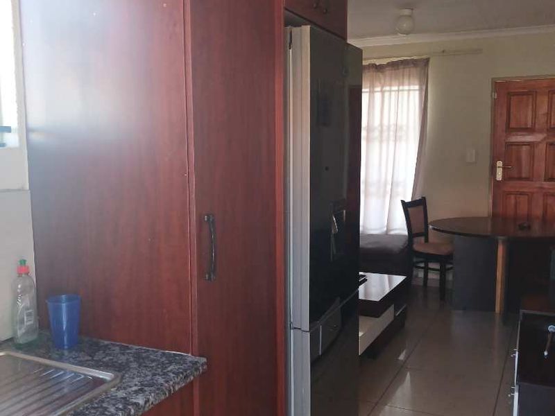 Move-inn ready - Photo 10