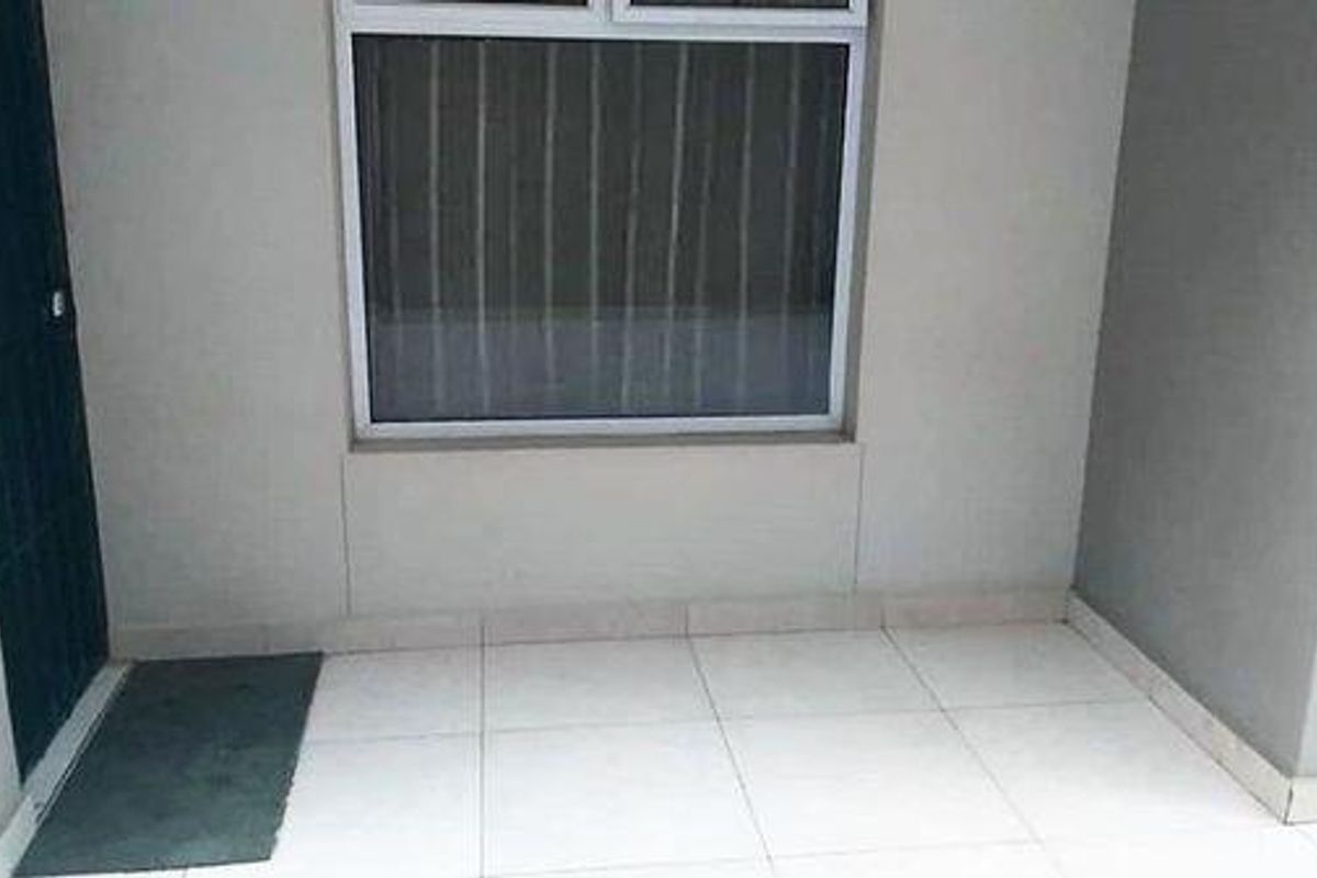 FOR SALE: WALVIS BAY NEAR DUNESIDE HIGH SCHOOL - Photo 2
